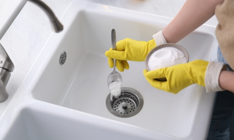 Cleaning a Kitchen Sink Drain